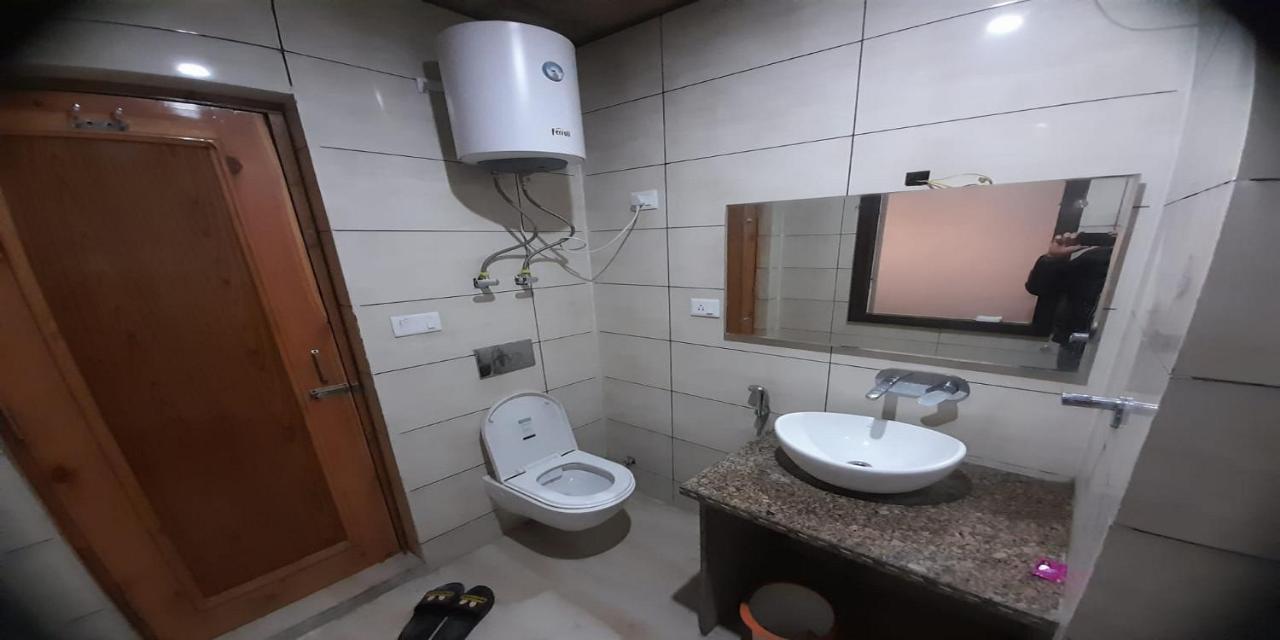 Hotel Zoon Dabb Srinagar Airport Kashmir Eksteriør bilde