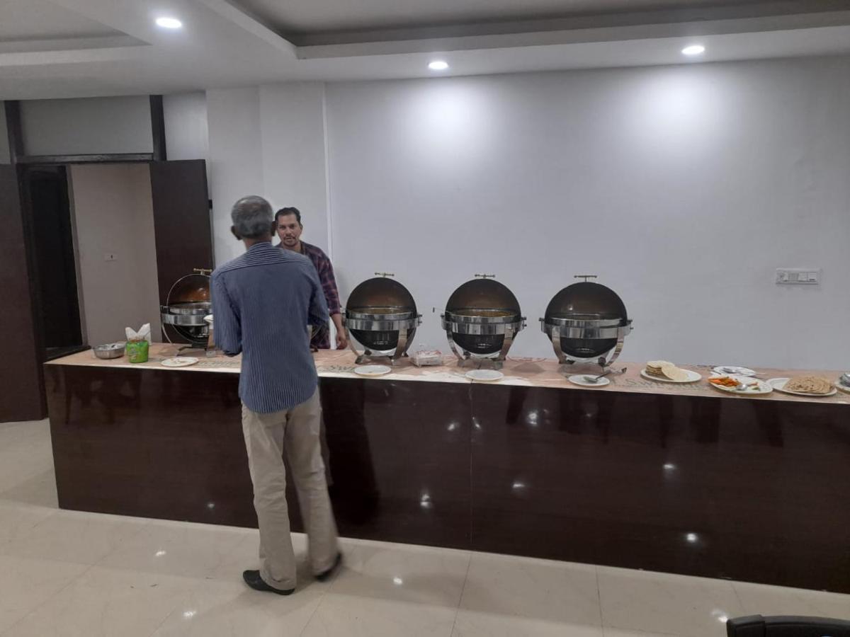 Hotel Zoon Dabb Srinagar Airport Kashmir Eksteriør bilde