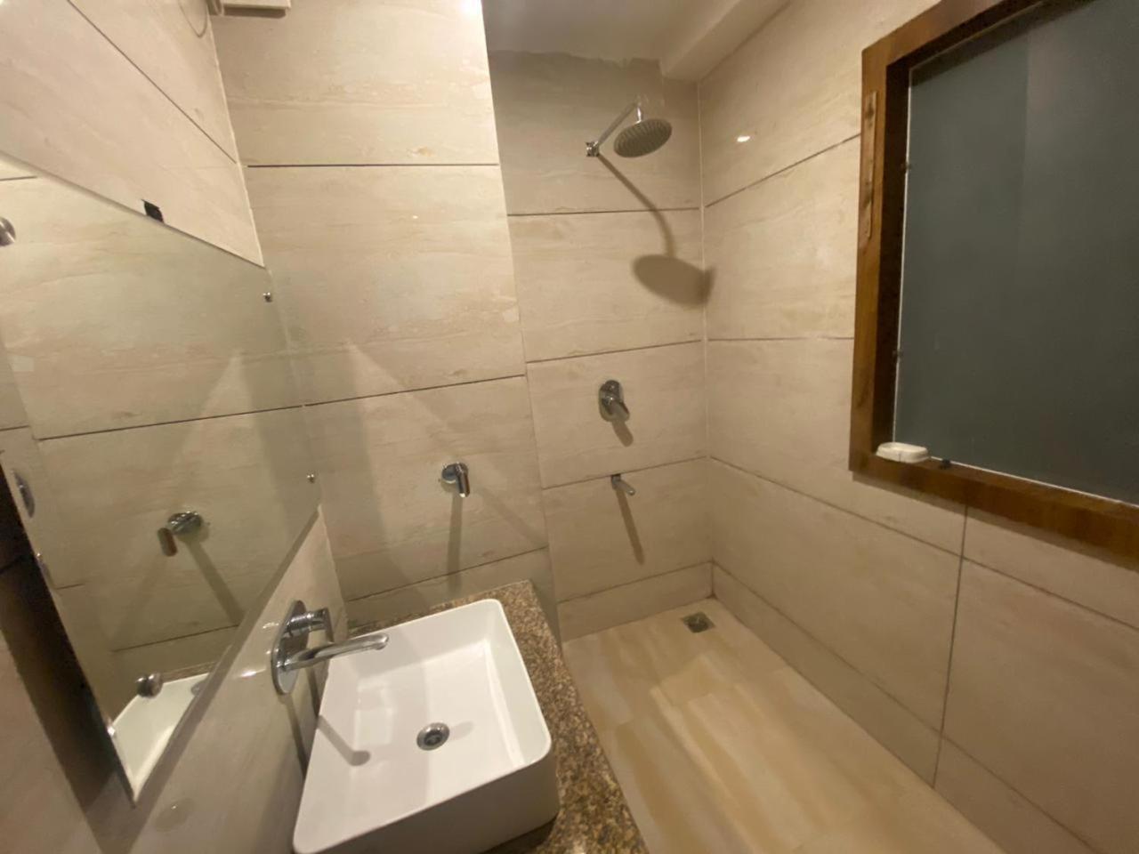 Hotel Zoon Dabb Srinagar Airport Kashmir Eksteriør bilde