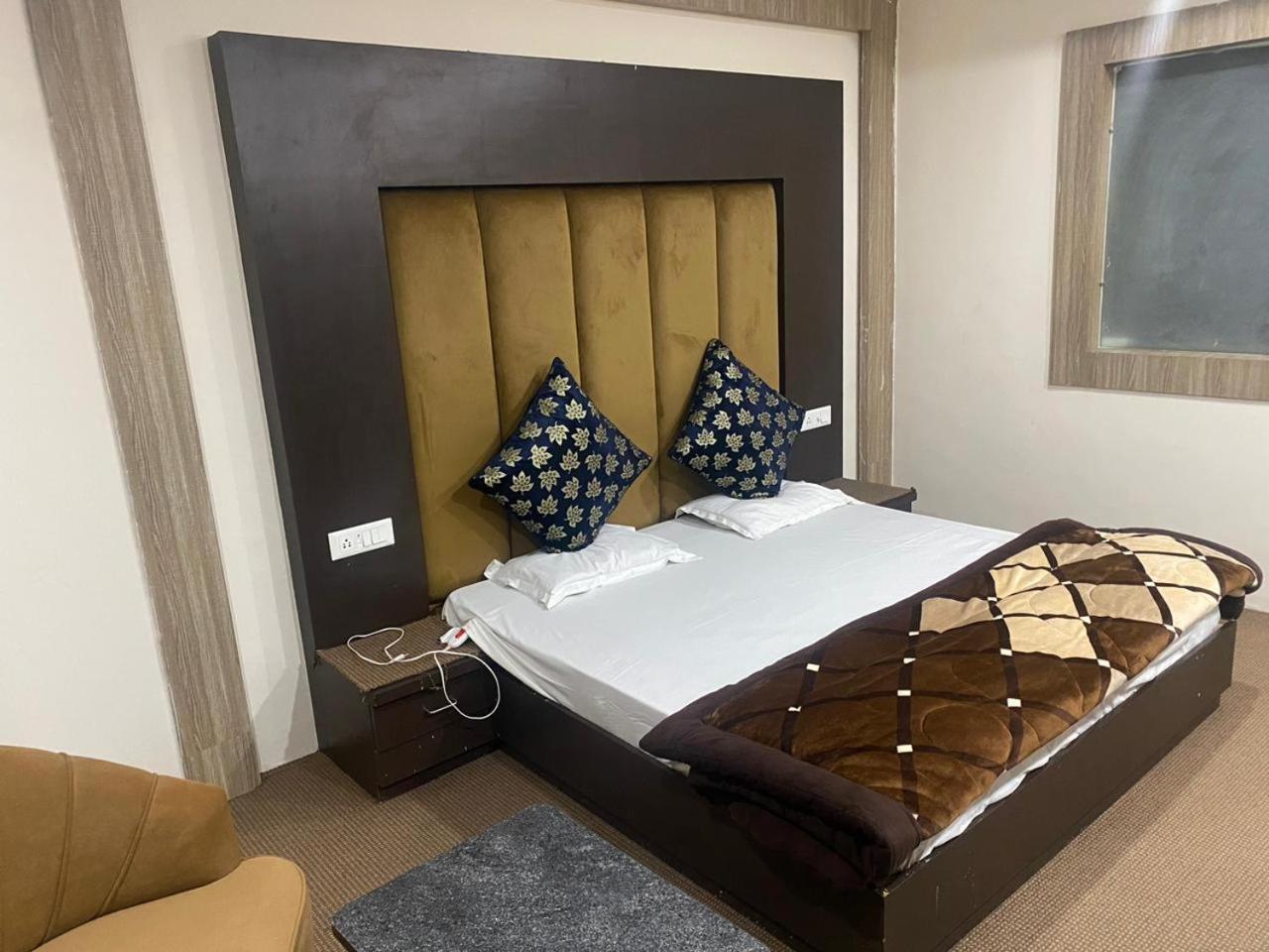 Hotel Zoon Dabb Srinagar Airport Kashmir Eksteriør bilde
