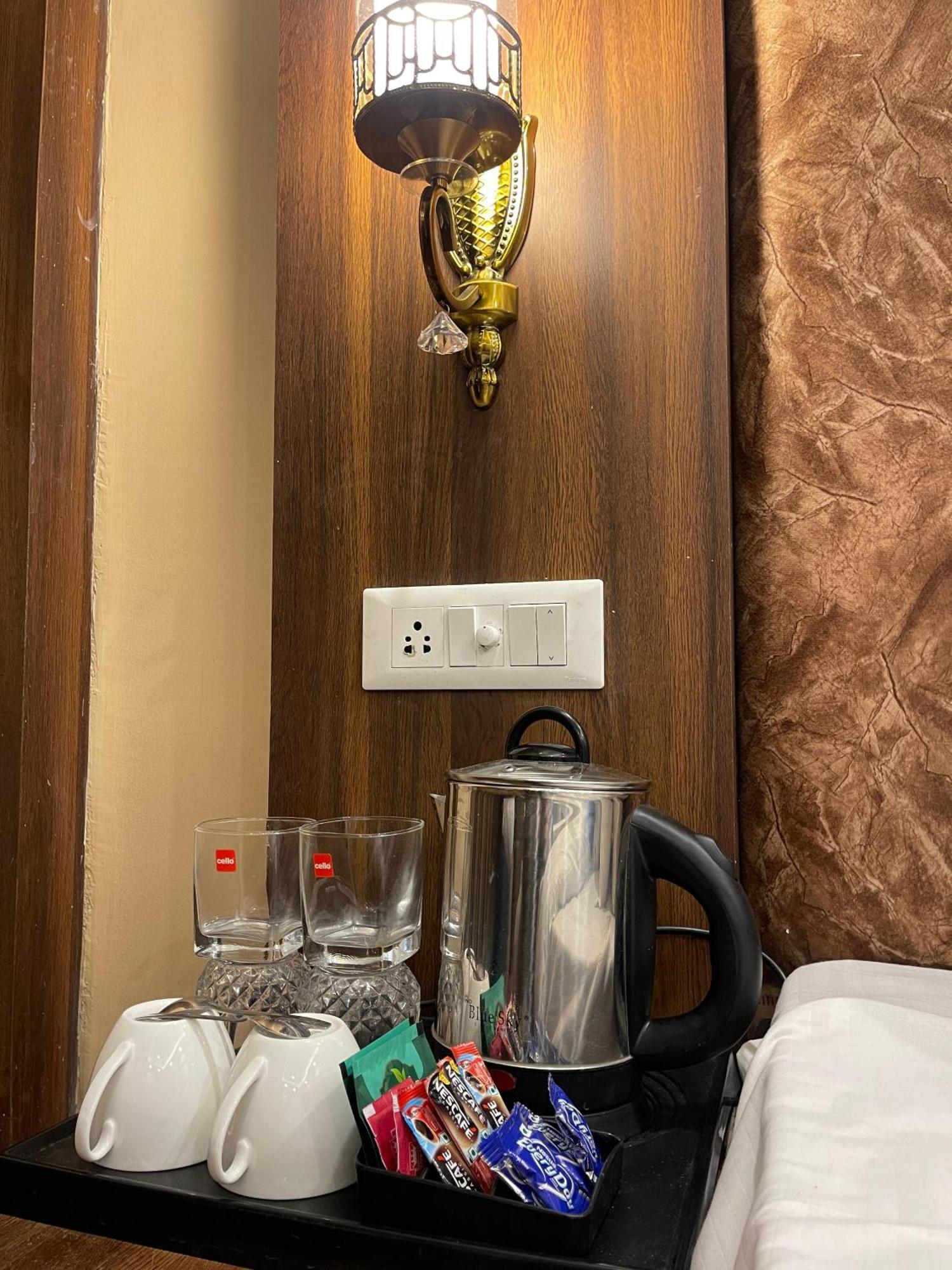 Hotel Zoon Dabb Srinagar Airport Kashmir Eksteriør bilde