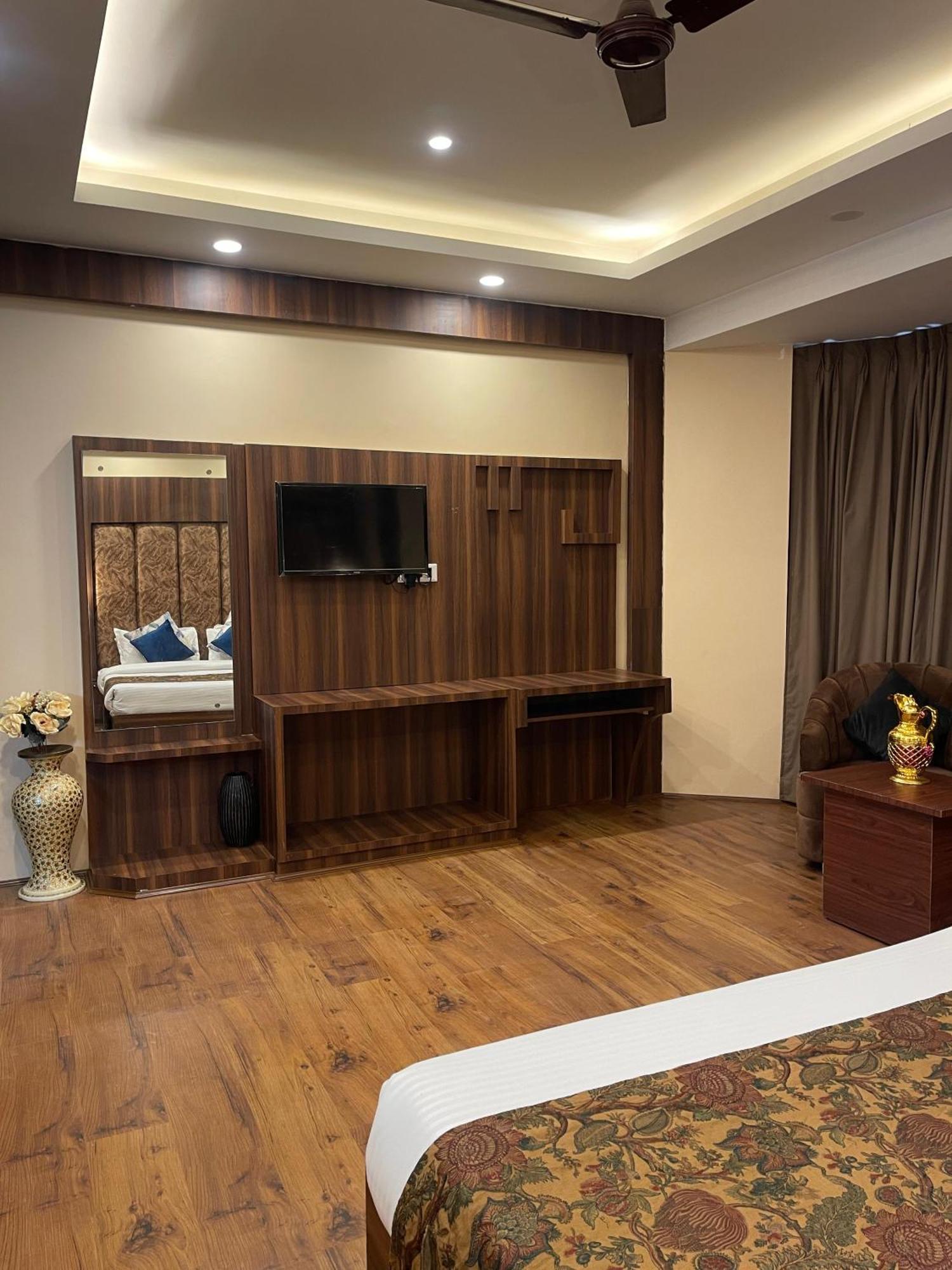 Hotel Zoon Dabb Srinagar Airport Kashmir Eksteriør bilde