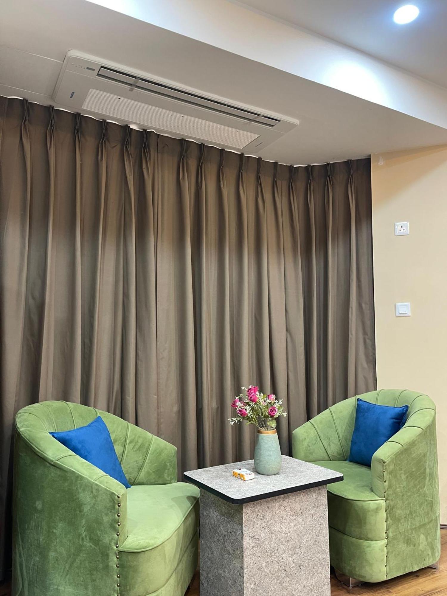 Hotel Zoon Dabb Srinagar Airport Kashmir Eksteriør bilde