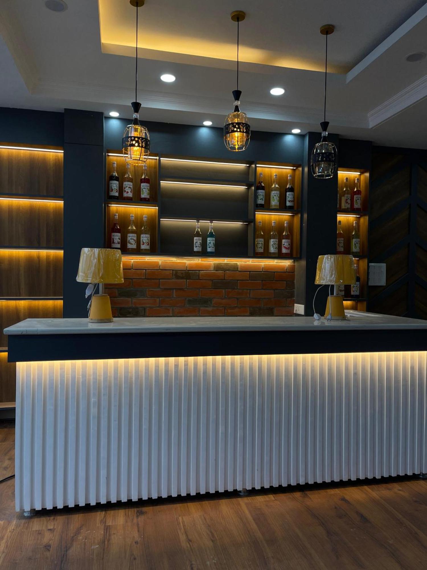 Hotel Zoon Dabb Srinagar Airport Kashmir Eksteriør bilde
