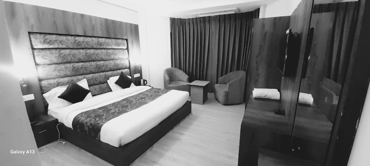 Hotel Zoon Dabb Srinagar Airport Kashmir Eksteriør bilde