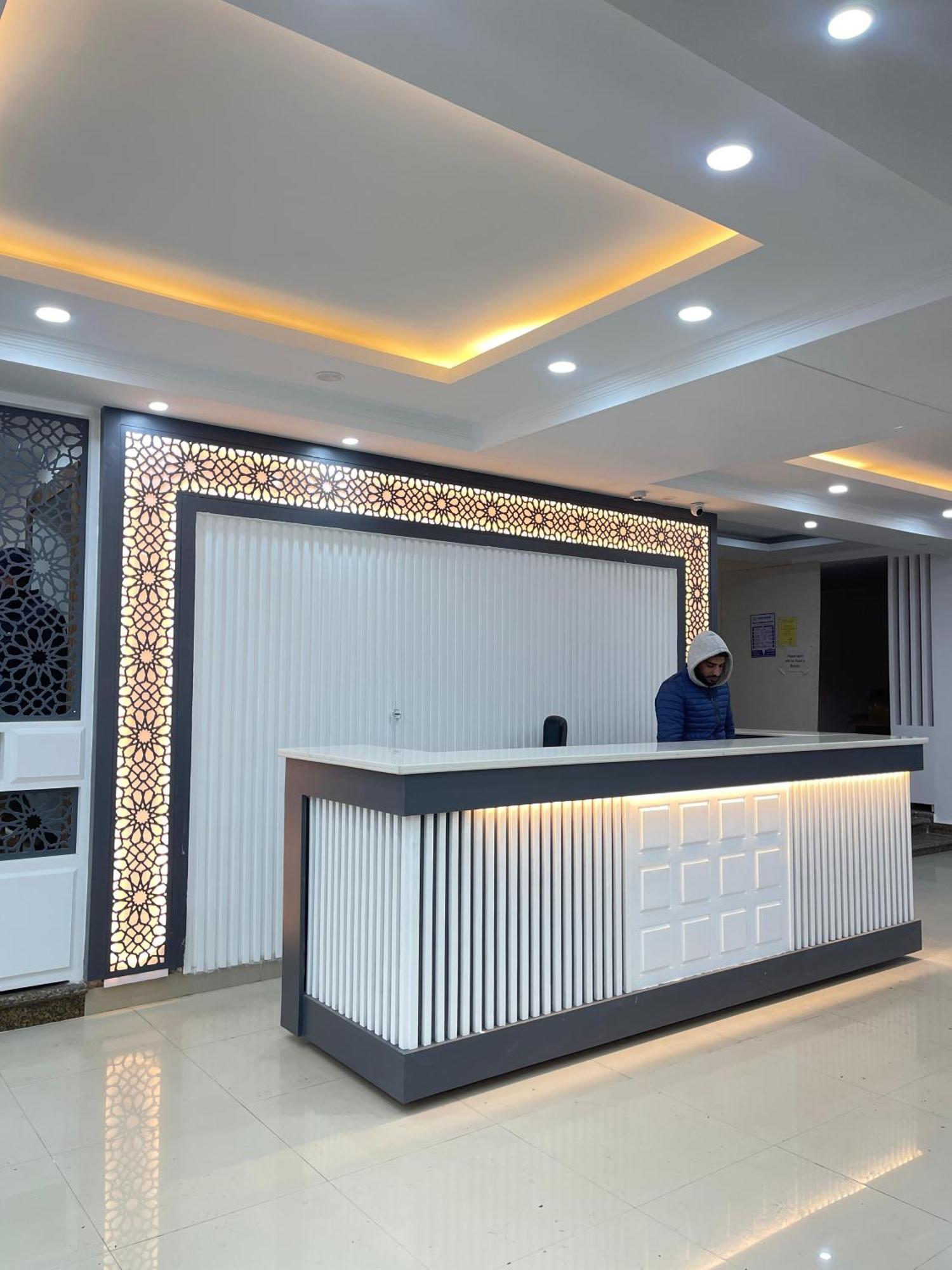 Hotel Zoon Dabb Srinagar Airport Kashmir Eksteriør bilde