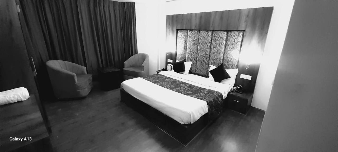Hotel Zoon Dabb Srinagar Airport Kashmir Eksteriør bilde
